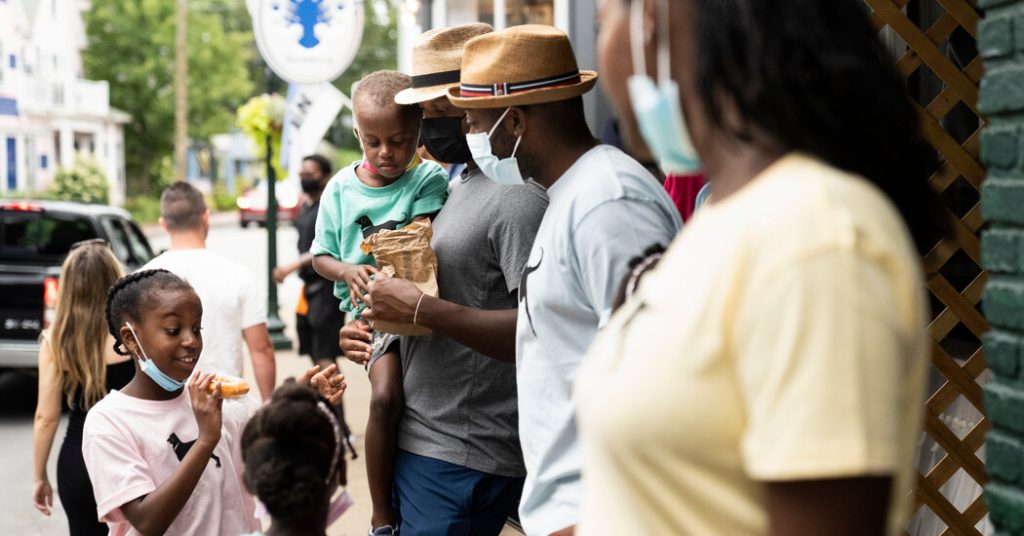 In Oak Bluffs, Strangers Become Family