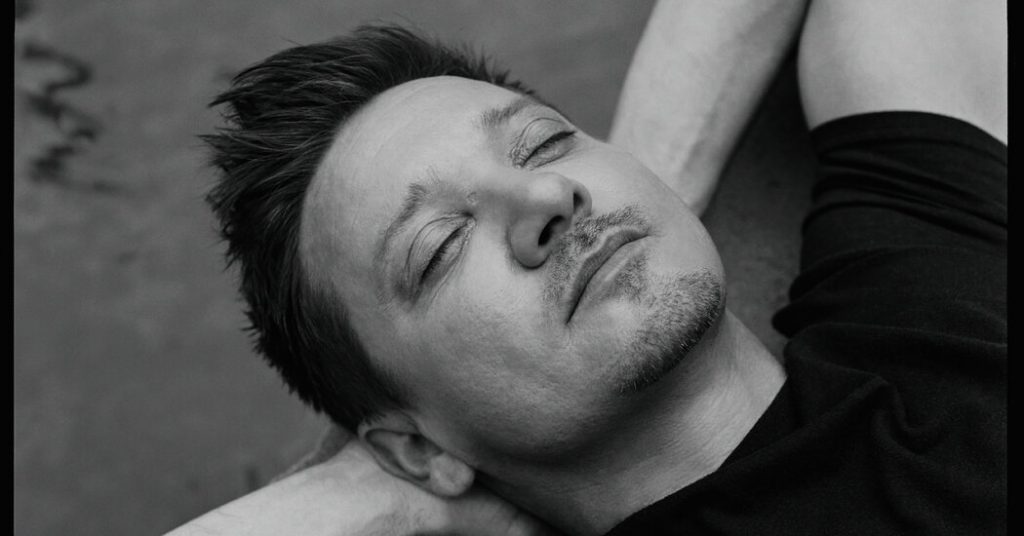 Jeremy Renner Takes Aim at TV in ‘Hawkeye’ and ‘Mayor of Kingstown’