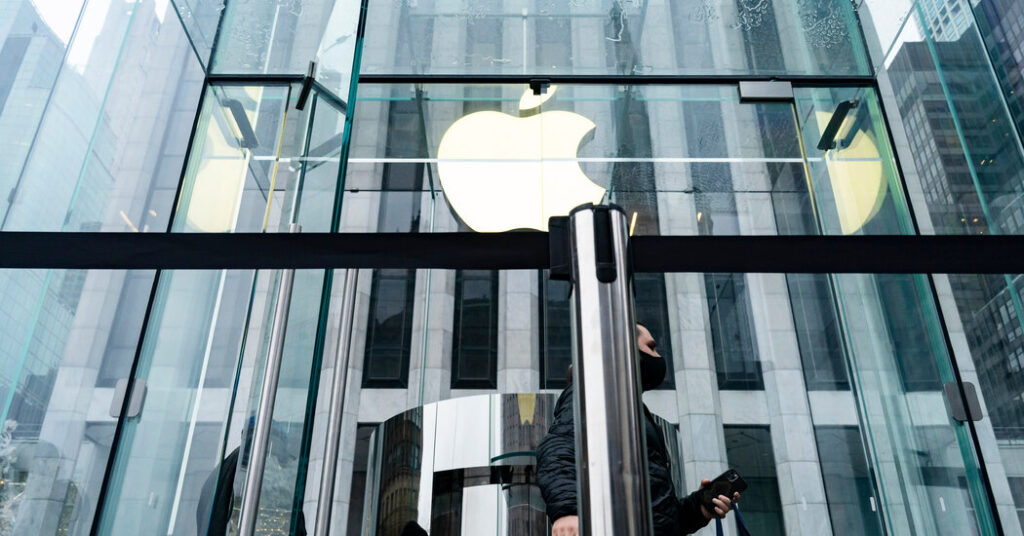 apples profit jumps to 34 6 billion in holiday quarter despite supply issues