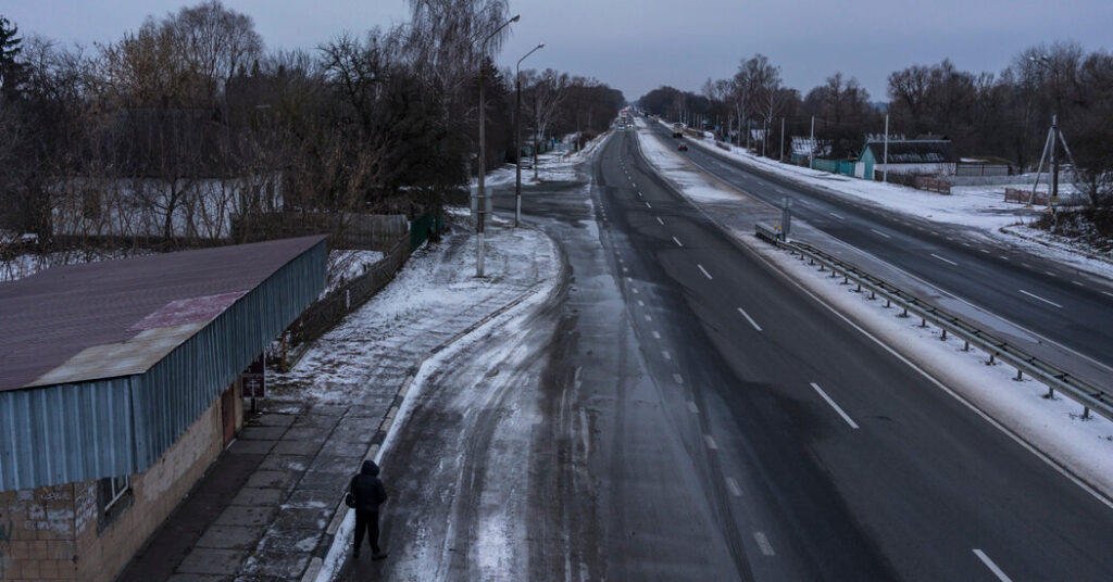 as russian troops mass in belarus a ukraine border is largely undefended