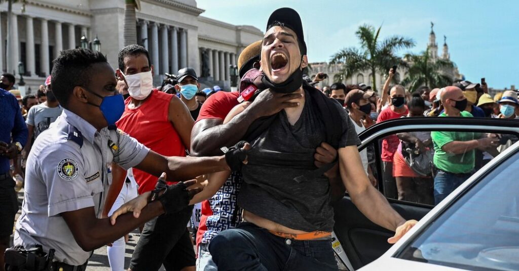 Mass Trials in Cuba Deepen Its Harshest Crackdown in Decades