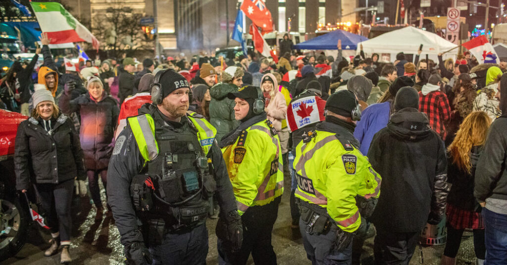In Ottawa Trucker Protests, a Pressing Question: Where Were the Police?
