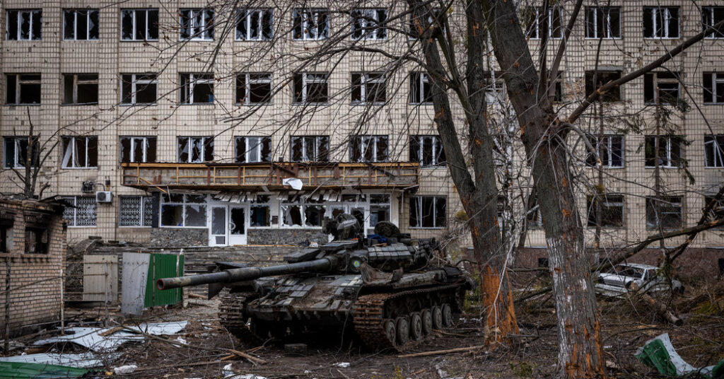 ukraine live updates civilians flee as battered russian forces bear down on eastern ukraine