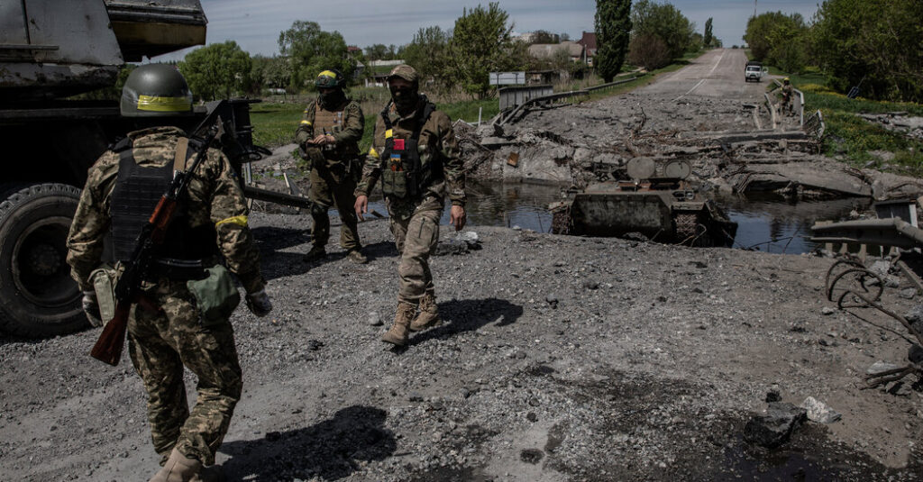 Forced From Kharkiv, Russian Troops Regroup and Dig In