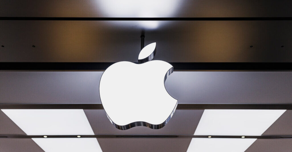 apple workers at maryland store vote to unionize a first in the u s