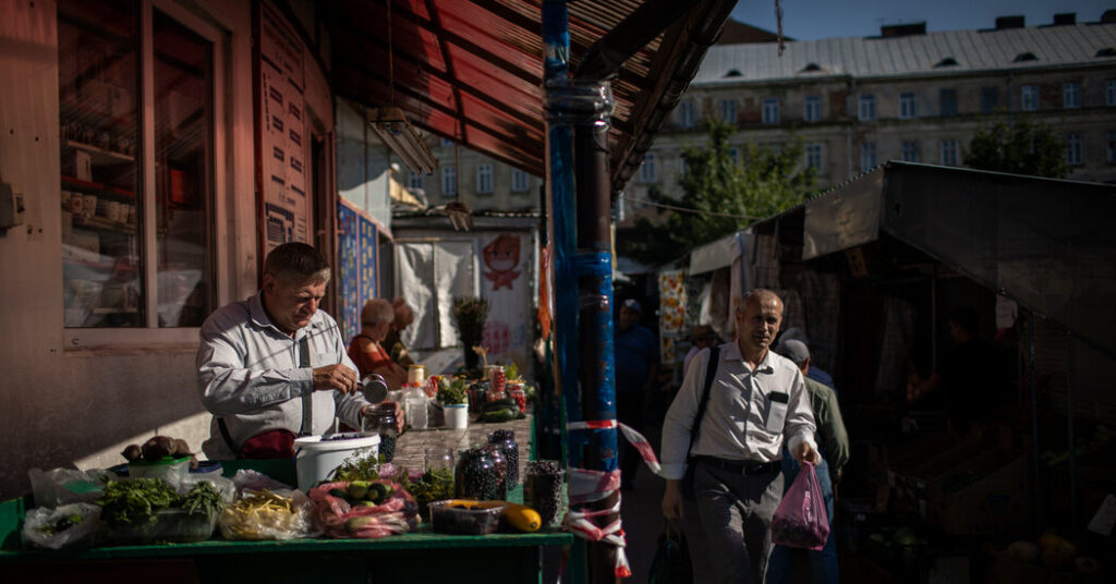Inflation in Ukraine Adds to the War’s Hardship