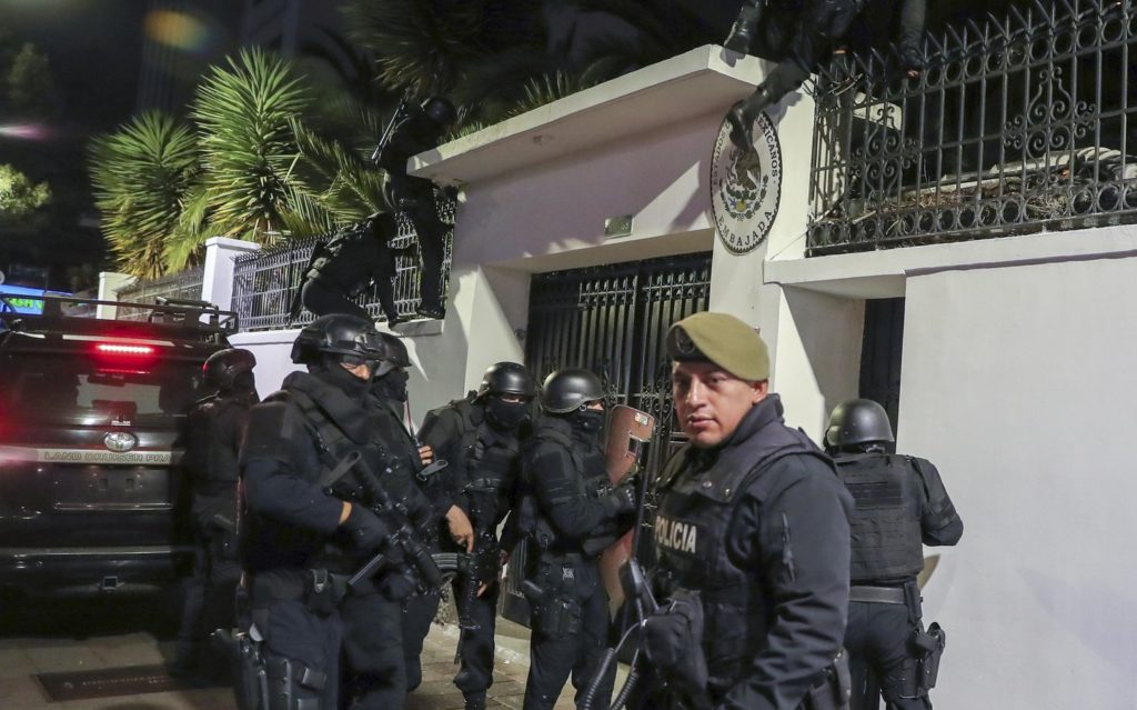 White House scolds Ecuador for raiding Mexican embassy