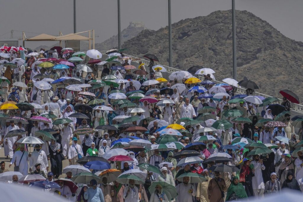 APTOPIX Saudi Arabia Hajj 25053 s1440x960