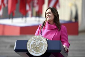 Arkansas Gov. Sarah Huckabee Sanders says Liz Cheney is 'in the minority' on being against Trump