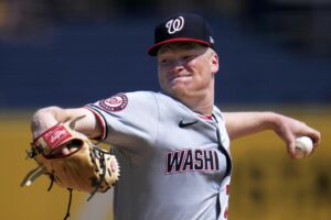 Herz, Crews star as Nationals beat Pirates in doubleheader opener