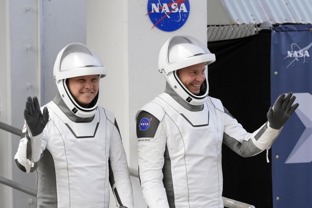 SpaceX Stuck Astronauts 71194 s1440x960